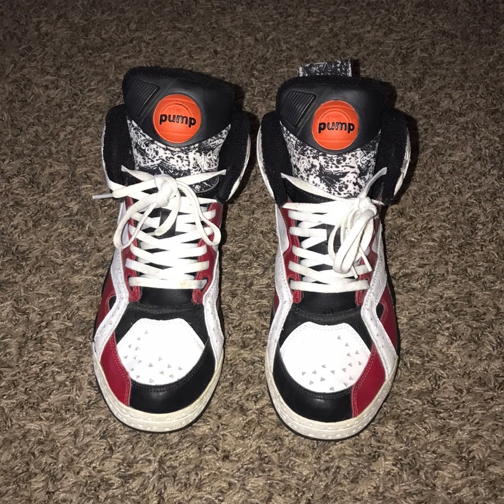 Reebok pump shoes